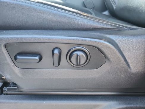 Used 2020 Chevrolet Silverado 1500 LT Trail Boss image 15