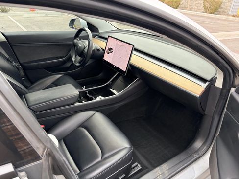 Used 2018 Tesla Model 3 Long Range image 14