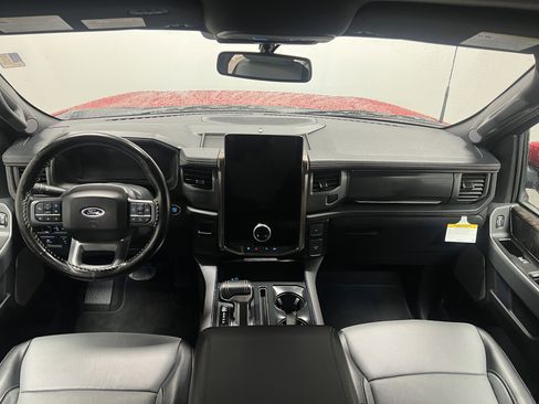 Used 2023 Ford F150 Lightning Lariat image 17