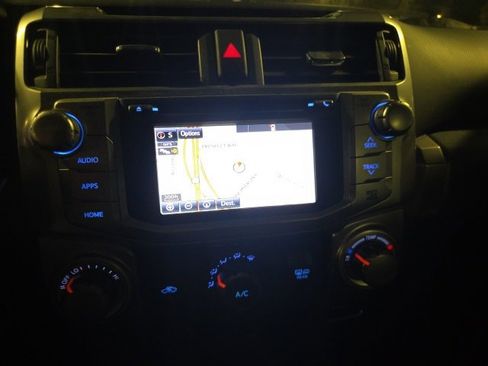 Used 2015 Toyota 4Runner SR5 image 9