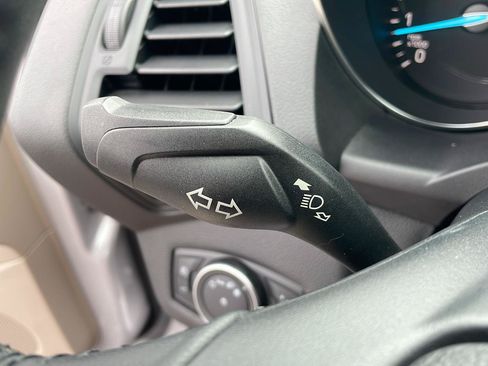 Used 2019 Ford Escape SEL FWD image 17