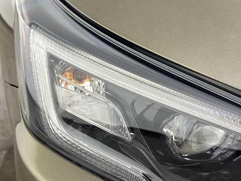 Used 2022 Subaru Outback Premium image 36