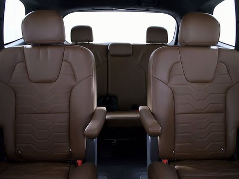 Used 2022 Kia Telluride SX w/ SX Prestige Package image 16