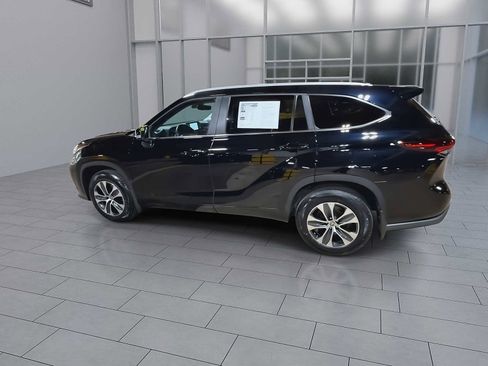Certified 2024 Toyota Highlander XLE AWD/4WD image 6