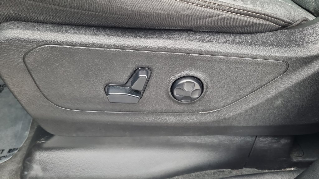 Used 2019 RAM 1500 Big Horn RWD image 16