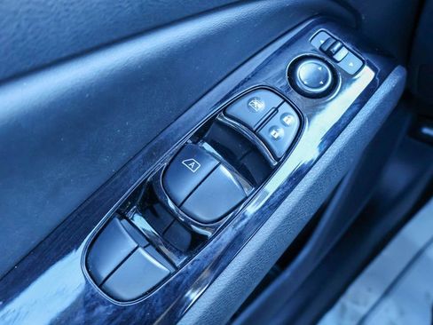 Used 2023 Nissan Altima 2.5 SV image 16