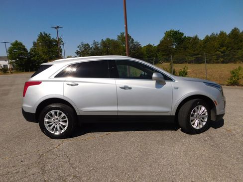 Used 2019 Cadillac XT5 FWD image 4