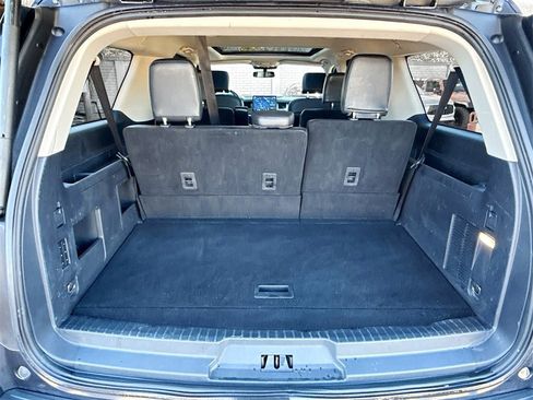 Used 2022 Ford Expedition Max XLT image 30