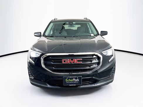 Used 2020 GMC Terrain SLE w/ Elevation Edition image 2