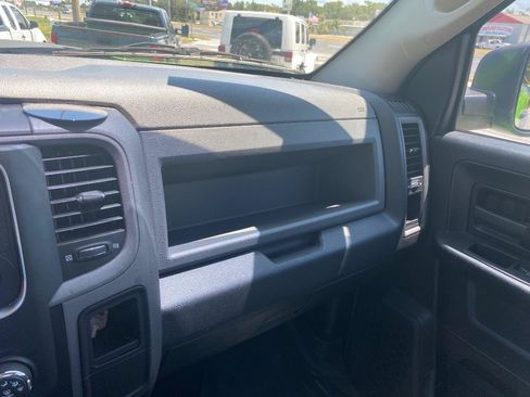Used 2018 RAM 1500 Tradesman w/ Popular Equipment Group AWD/4WD image 29