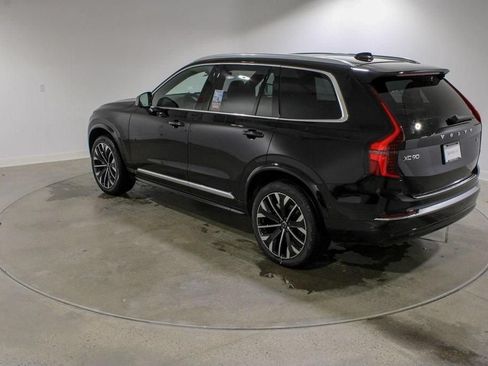 Used 2026 Volvo XC90 B5 Plus w/ Protection Package Premier AWD/4WD image 3