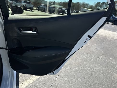 Used 2023 Toyota Corolla SE image 17