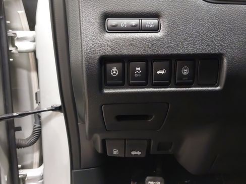 Used 2023 Nissan Murano Platinum w/ Cargo Package image 23