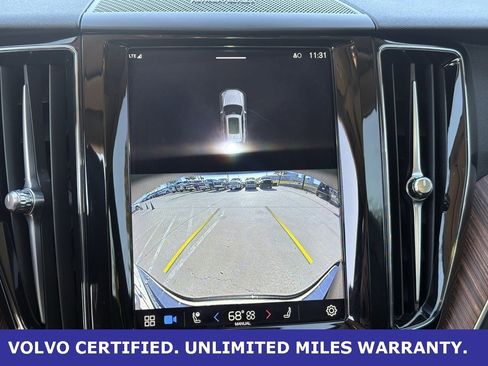 Certified 2023 Volvo XC60 B5 Plus w/ Climate Package image 25