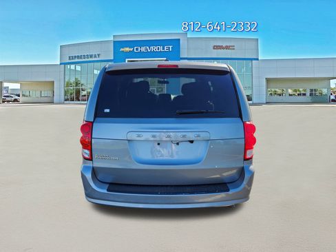 Used 2015 Dodge Grand Caravan SE image 6