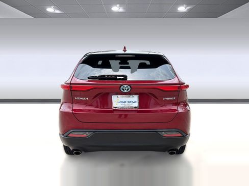 Used 2022 Toyota Venza LE AWD/4WD image 10