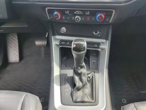 Used 2019 Audi Q3 2.0T Premium Plus w/ Premium Plus Package AWD/4WD image 14