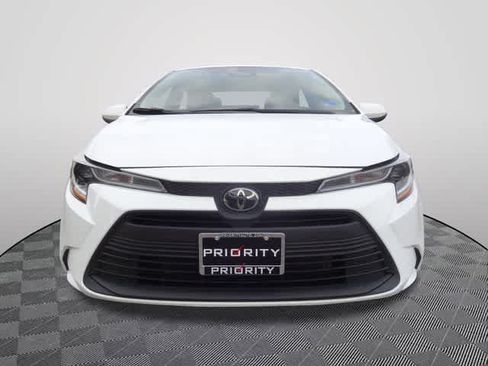 Used 2023 Toyota Corolla LE FWD image 5
