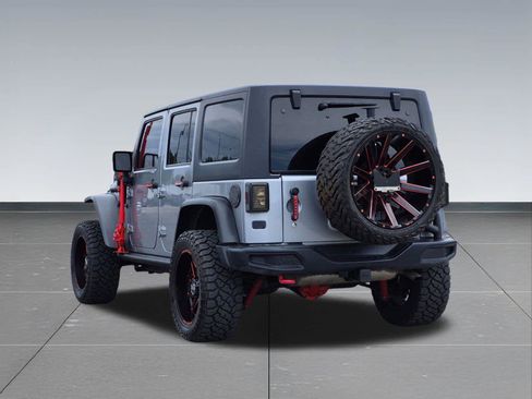 Used 2016 Jeep Wrangler Unlimited Rubicon AWD/4WD image 4