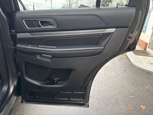 Used 2016 Ford Explorer Sport image 19