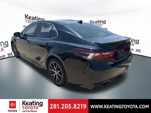 Used 2024 Toyota Camry SE FWD image 5