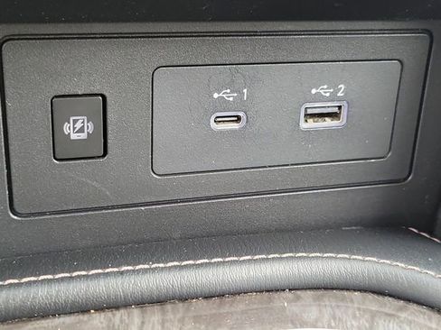 Used 2023 Nissan Armada Platinum w/ Captain's Chairs Package image 31