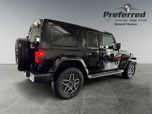 New 2026 Jeep Wrangler Unlimited Sahara AWD/4WD image 21