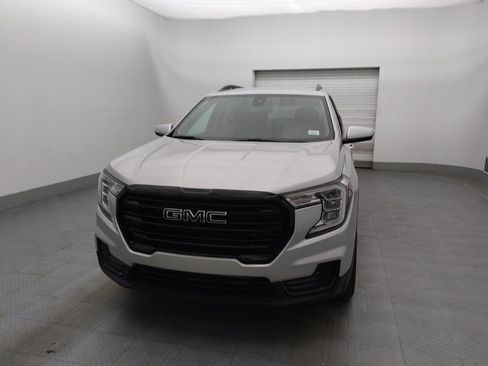 Used 2022 GMC Terrain SLE w/ Elevation Edition image 15
