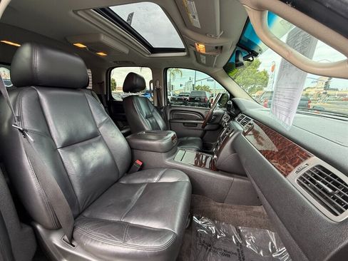 Used 2011 GMC Yukon Denali AWD/4WD image 44