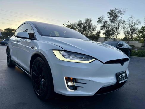 Used 2016 Tesla Model X 90D image 8