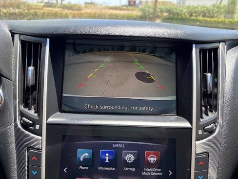 Used 2017 INFINITI Q50 2.0t w/ Moonroof Package RWD image 25