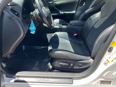 Used 2013 Lexus IS 350 w/ F-Sport Pkg w/Summer Tires RWD image 17
