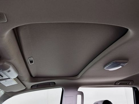 Used 2019 Toyota Tundra Platinum image 12