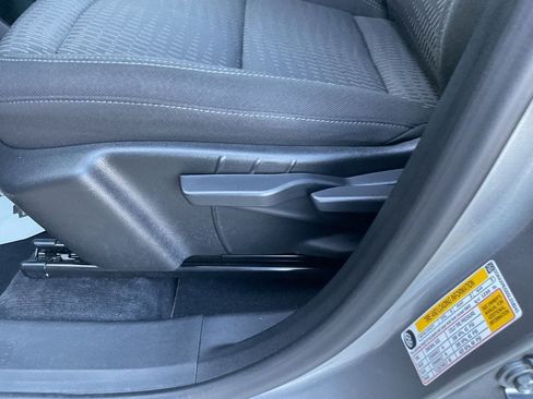 Used 2025 Chevrolet Equinox LT AWD/4WD image 8
