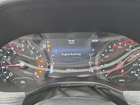 Used 2023 Jeep Compass Latitude w/ Sun and Sound Group AWD/4WD image 18