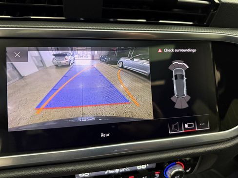 Used 2020 Audi Q3 2.0T Premium Plus w/ Premium Plus Package image 19