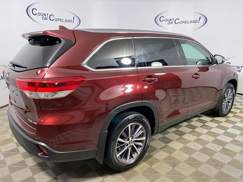 Used 2019 Toyota Highlander XLE AWD/4WD image 8