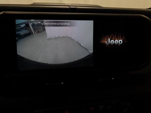 Certified 2024 Jeep Wrangler Willys image 28