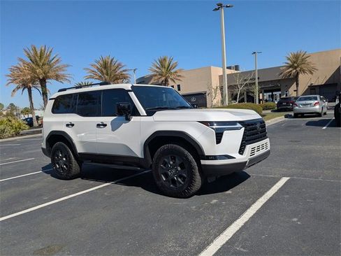 Used 2024 Lexus GX 550 550 Overtrail+ image 2
