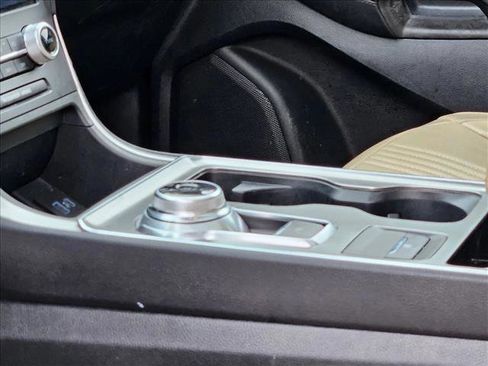 Used 2022 Ford Edge SEL w/ Convenience Package image 11