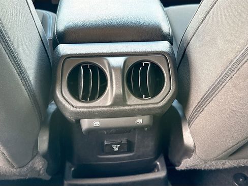 Used 2023 Jeep Wrangler Unlimited Rubicon 4xe w/ Cold Weather Group AWD/4WD image 29