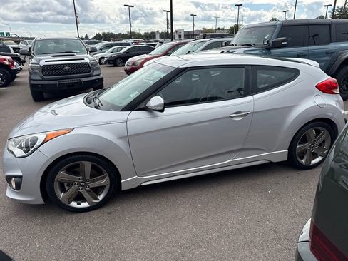 Used 2014 Hyundai Veloster Turbo image 15