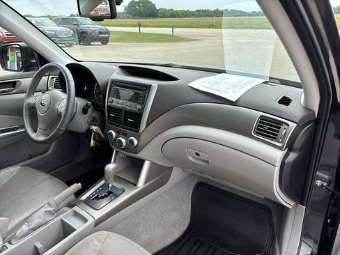 Used 2010 Subaru Forester 2.5X Limited AWD/4WD image 23