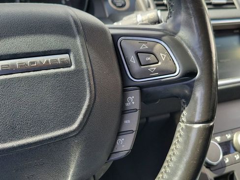 Used 2018 Land Rover Range Rover Evoque SE AWD/4WD image 24
