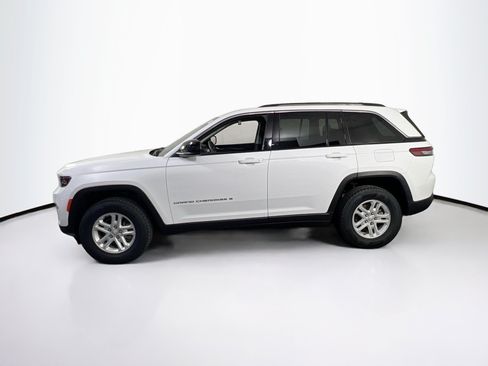 Used 2023 Jeep Grand Cherokee Laredo AWD/4WD image 8