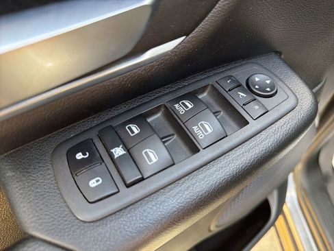 Used 2022 RAM 1500 Big Horn AWD/4WD image 12