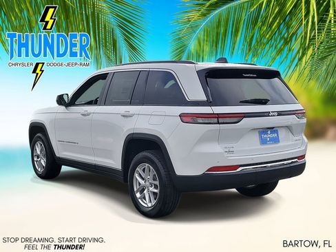 New 2026 Jeep Grand Cherokee Laredo image 3