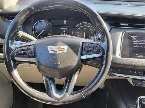 Used 2020 Cadillac XT4 Luxury w/ Cold Weather Package image 28