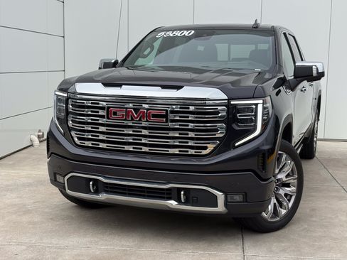Used 2023 GMC Sierra 1500 Denali w/ Denali Reserve Package AWD/4WD image 1