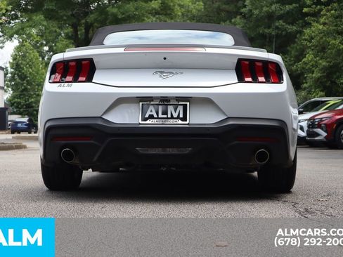 Used 2025 Ford Mustang Premium RWD image 7